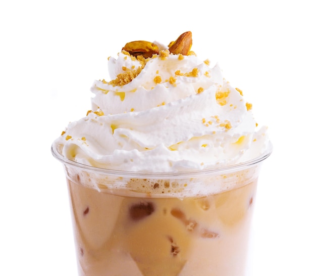 ホワイトに隔離された氷で冷たいコーヒー飲み物