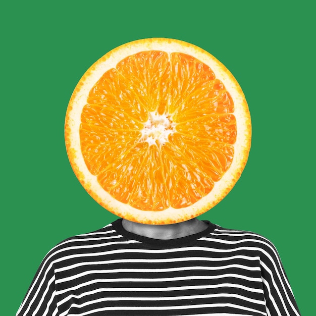 콜라주 세로 오렌지 슬라이스, 배경에 큰 오렌지로 향하고 있습니다. 카피스페이스. 현대적인 디자인