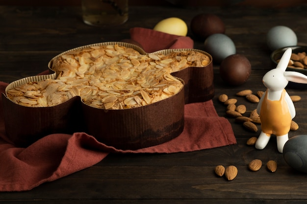 Photo colomba cake and easter bunny