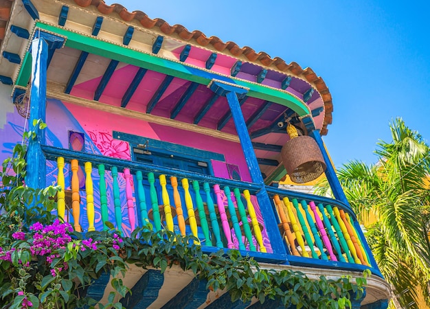 Colombia Cartagena ommuurde stad Cuidad Amurrallada en kleurrijke gebouwen in het historische stadscentrum