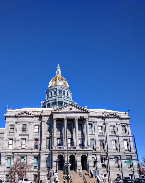 Foto colorado staatscapitol gebouw tegen een heldere lucht