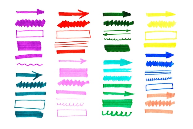화살표를 강조하는 색의 마커 스트로크 화살표 페인트 스트로크 예술 페인트 브러시 스트라이프 백색 배경에 다양한 음색 다채로운 마커 펜으로 다채로운 글