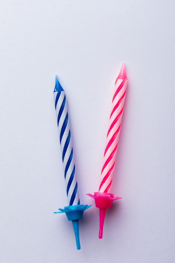 Photo colorful birthday candles