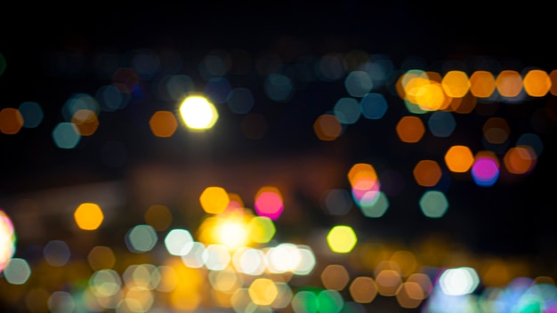 Sfondo colorato bokeh notte e luce.