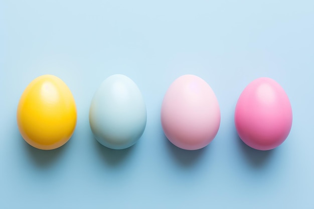 Красочные пасхальные яйца с простым рисунком на ярком фоне Счастливой Пасхи