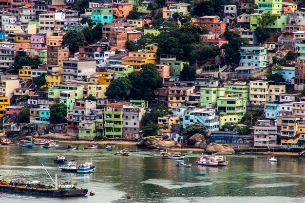 Photo colorful favela in vitoria