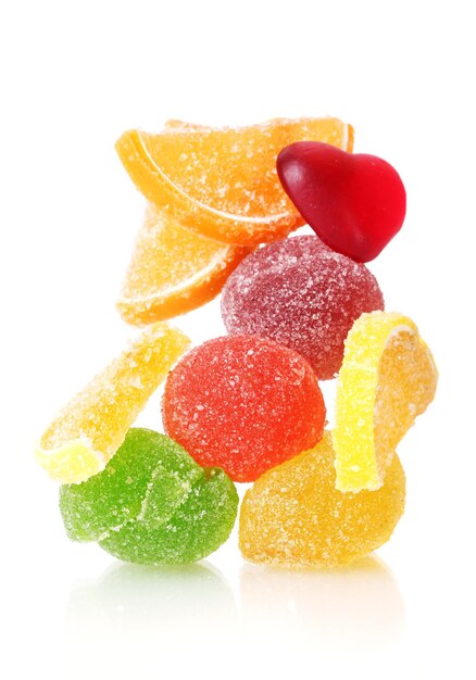 Photo colorful jelly candies isolated on white
