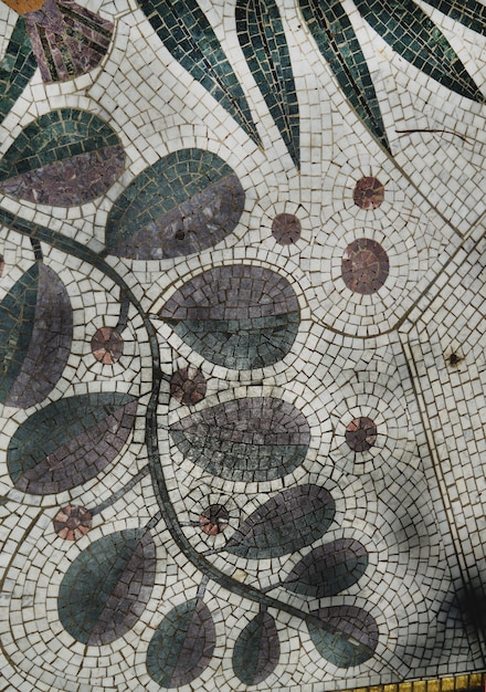 Красочная мозаика с растительным рисунком, аутентичная, вид сверху