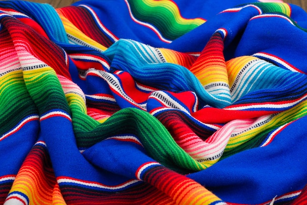 Photo colorful serape typical colorful fabric from mexico texture background