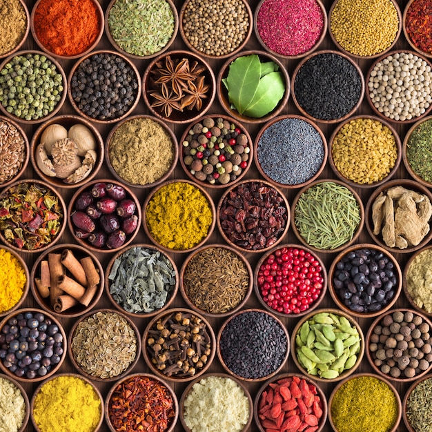 Photo colorful spices and herbs