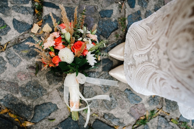 Foto bouquet da sposa elegante colorato