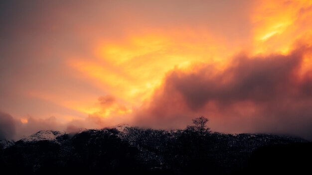 Photo colorful sunset bright sky in the sun