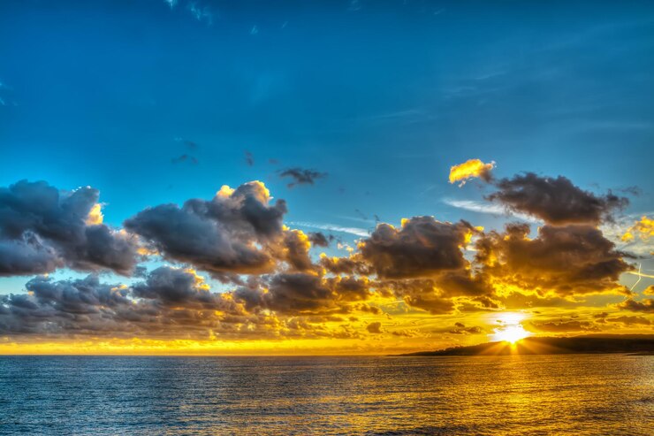 Photo hdrのサルデーニャ島のカラフルな夕日