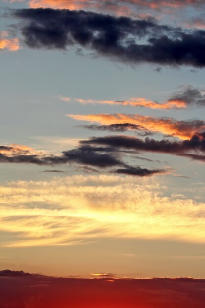 カラフルな夕日