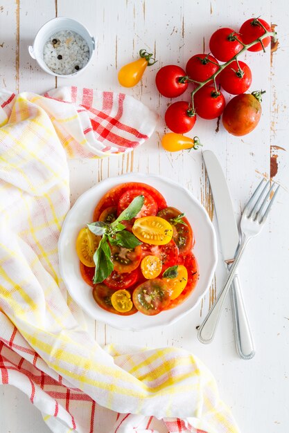 Colorful tomato salad basil 