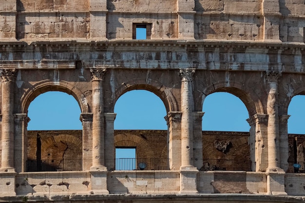 コロッセオ-イタリア、ローマの主な観光名所。ローマ文明の古代ローマ遺跡。