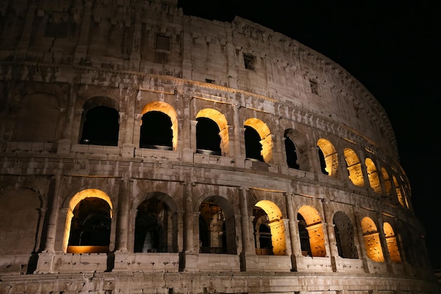 Colosseo a roma italia