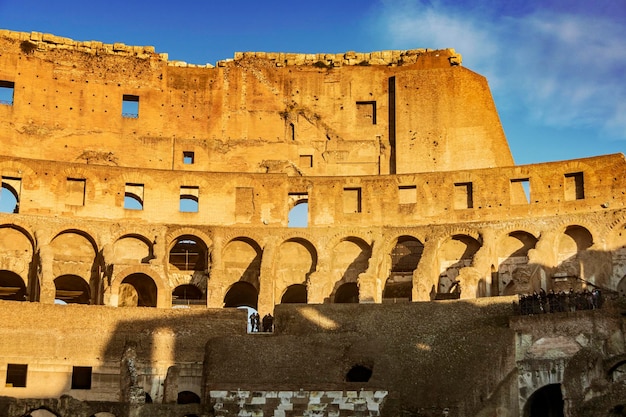 ローマのコロッセオスタジアムの建物