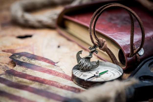 Photo columbus day, world map with compass