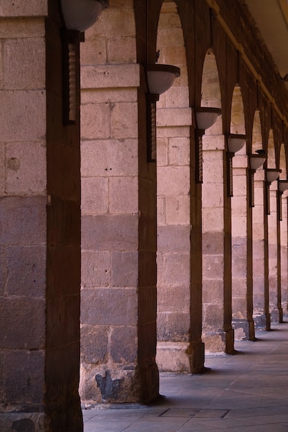 columns architecture in the city