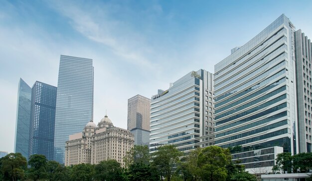 Photo commercial building has a low angle view in guangzhou
