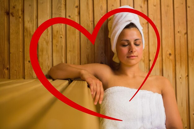 Foto immagine composita della donna calma che si rilassa in una sauna