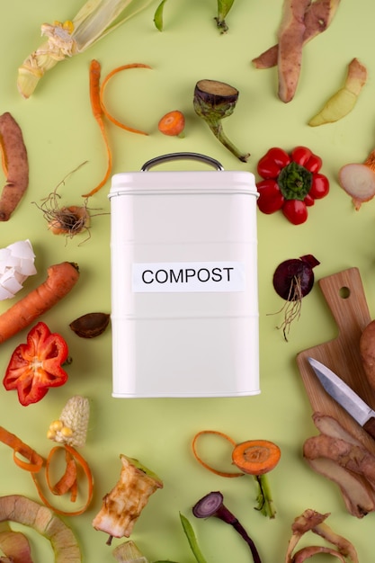 Foto composizione del compost fatto di cibo marcio