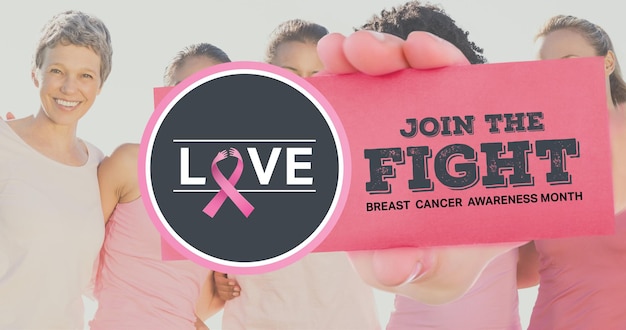 Фото Композиция логотипа с розовой лентой и текста о раке груди над разнообразной группой женщин