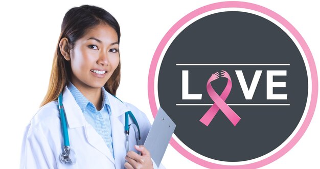 Composizione di una dottoressa sorridente con logo a nastro rosa e testo d'amore su bianco