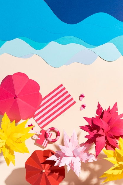 Foto composizione della spiaggia estiva realizzata con materiali diversi