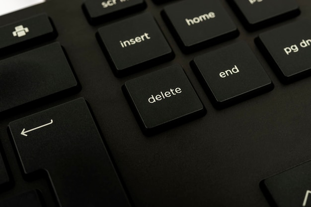 Клавиатура компьютера и символноситель информации для общенияклавиатура ноутбука для набора текста новый