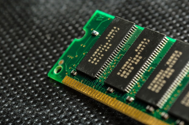 Computerchip, Technology and Electronics Industry