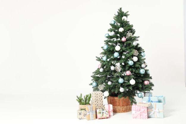 Концепция Рождества и счастливого Нового года красивая елка