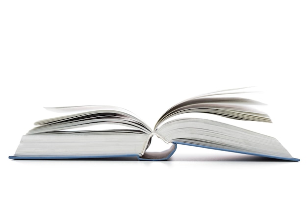 concept d'éducation et de livre - livre ouvert sur la table