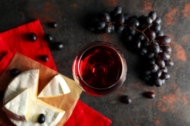 Concetto di deliziosa bevanda alcolica vista dall'alto del vino