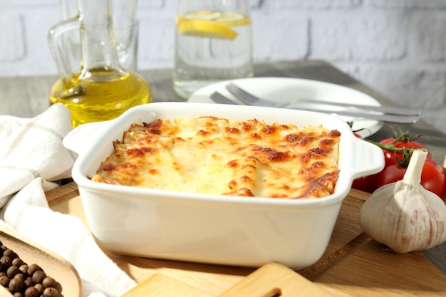 Foto concetto di cibo delizioso lasagne da vicino