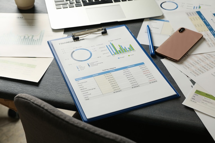 Photo concept of financial planning
