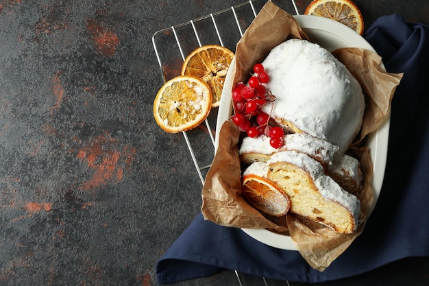 Concetto di dessert tedesco stollen spazio per il testo