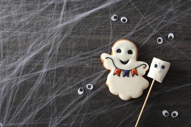 Foto concetto di halloween dolci dolci divertenti spazio per il testo