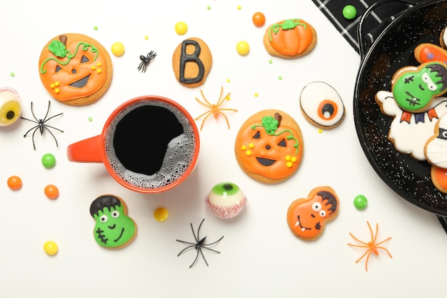 Concetto di dolci di halloween dolci divertenti vista dall'alto