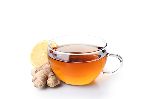 Concetto di bevanda calda con tè isolato su sfondo bianco