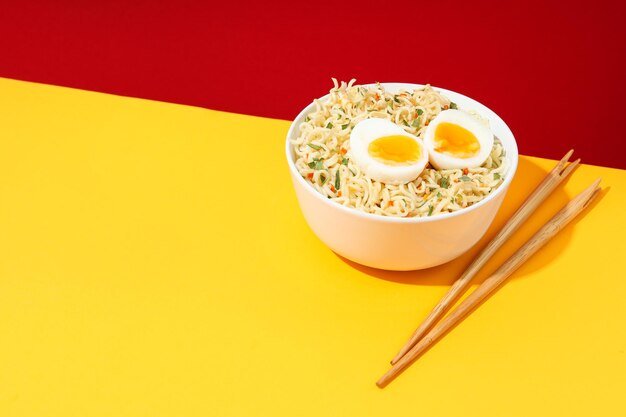 写真 おいしいファーストフードのインスタント ラーメンのコンセプト