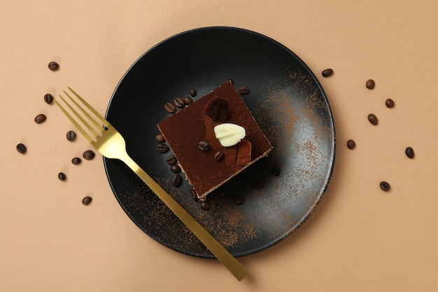Concept smakelijk dessert met Tiramisu-cakebovenaanzicht