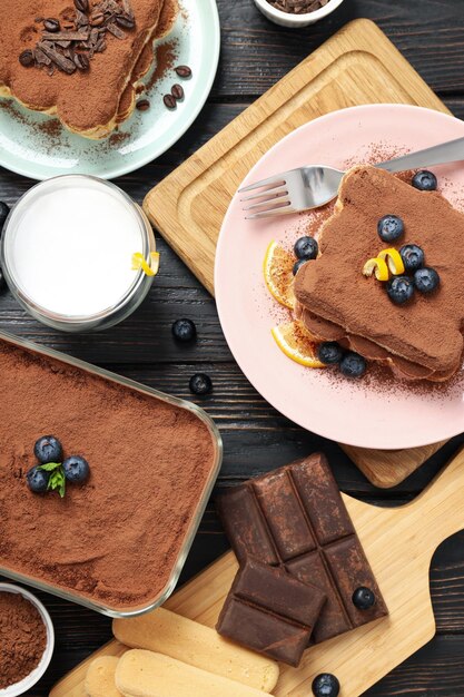 甘い食べ物ティラミス ケーキ トップ ビューの概念