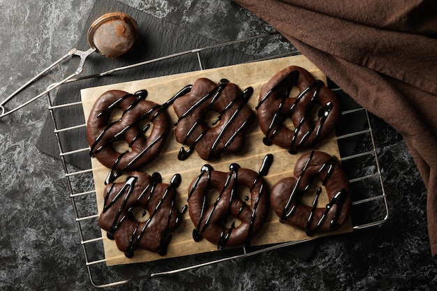 초콜릿 탑 뷰에서 맛있는 베이커리 진저브레드 쿠키의 개념