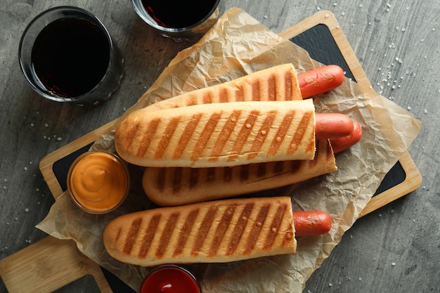 프랑스 핫도그와 함께 맛있는 음식의 개념