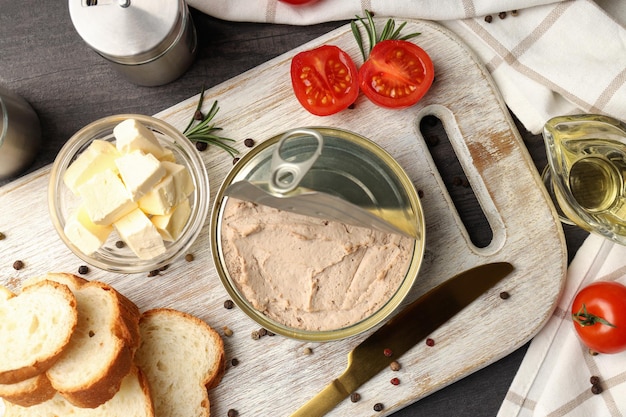 Concetto di cibo gustoso con patè, vista dall'alto