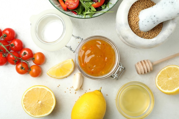 Concetto di cibo gustoso con salsa vista dall'alto