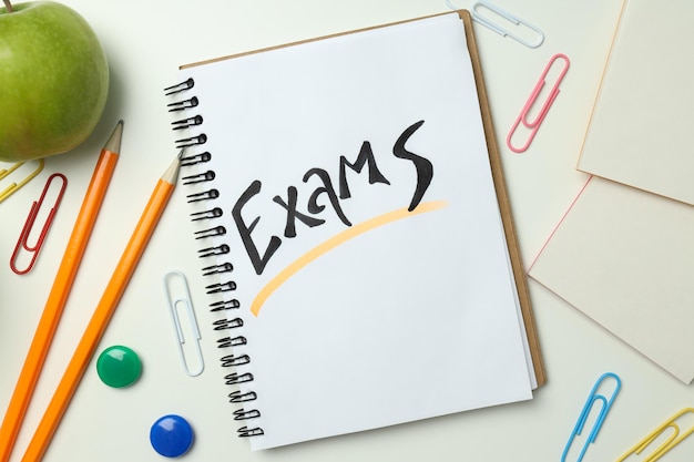 Concept van examens en tests bovenaanzicht