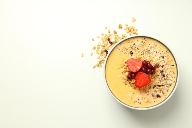 Concept van heerlijk eten met smoothie met verschillende ingrediënten ruimte voor tekst